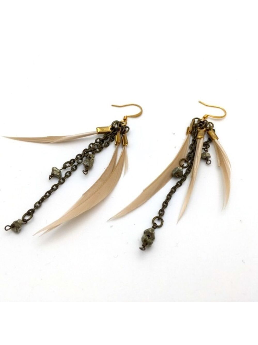 381MIDALANE Handmade Pyrite Feather Boho Earrings